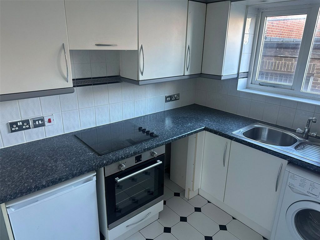 Property photo 2 of 5 Kitchen
