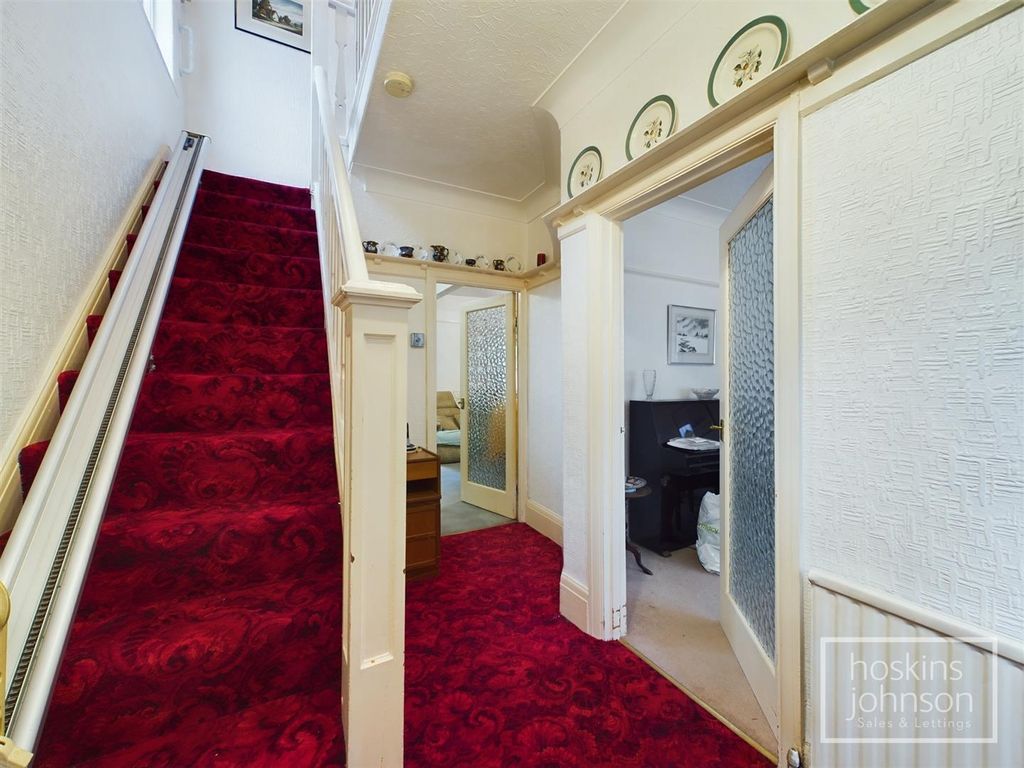 Property photo 2 of 25 Entrance Hall