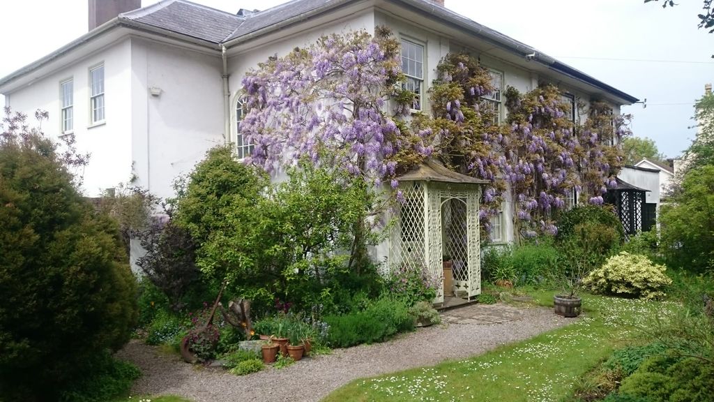 Property photo 1 of 24 Exterior