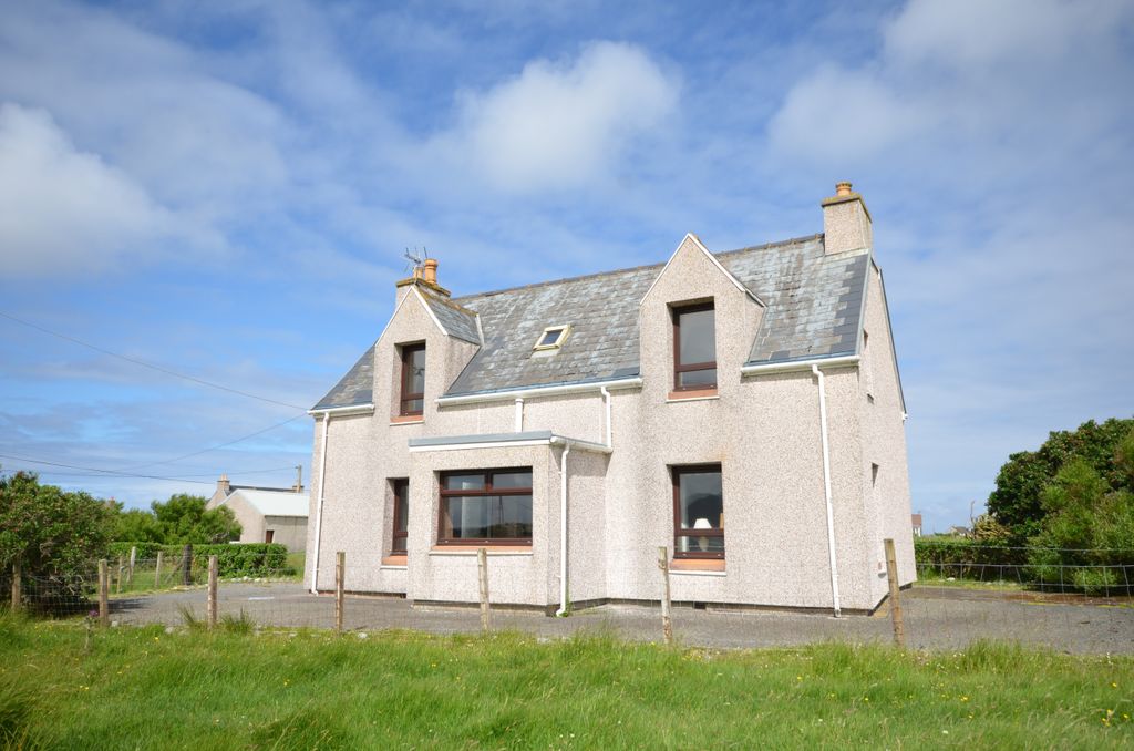 Property photo 3 of 47