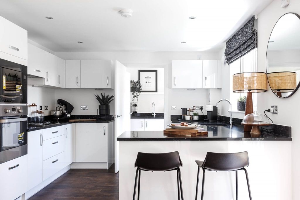 Property photo 3 of 12 4 Sided Kitchen With Lots Of Storage