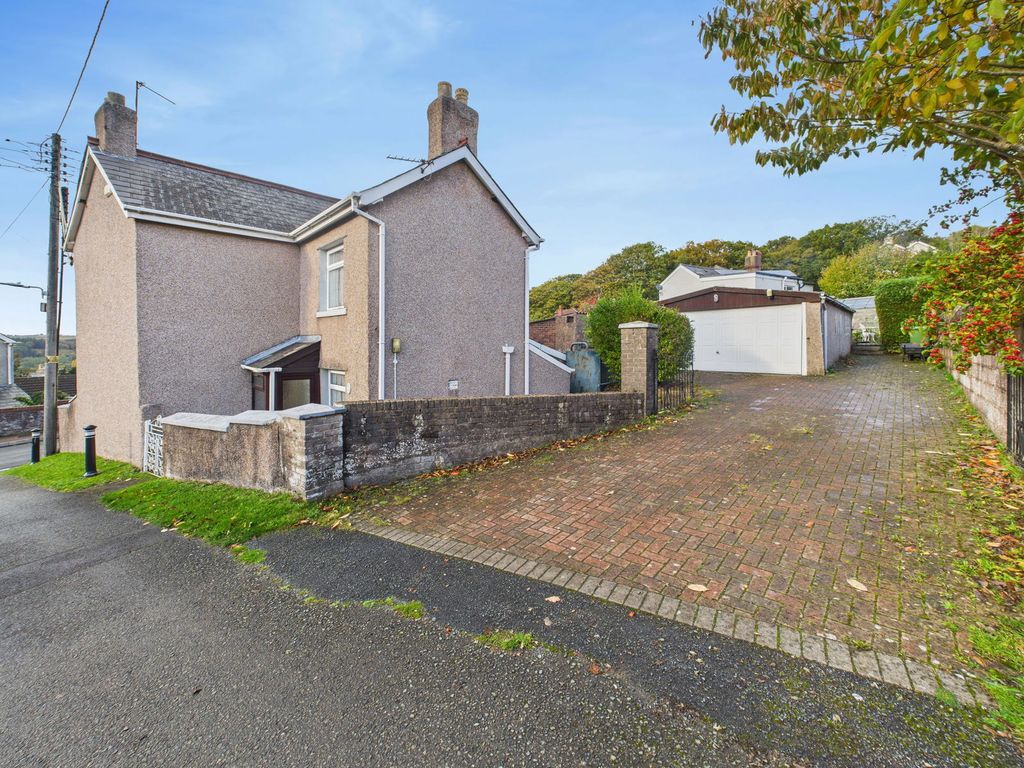 Property photo 2 of 10