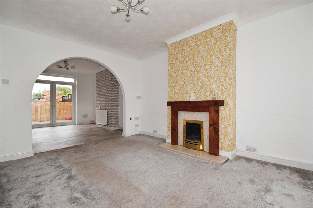 Property photo 2 of 22 Picture No. 09