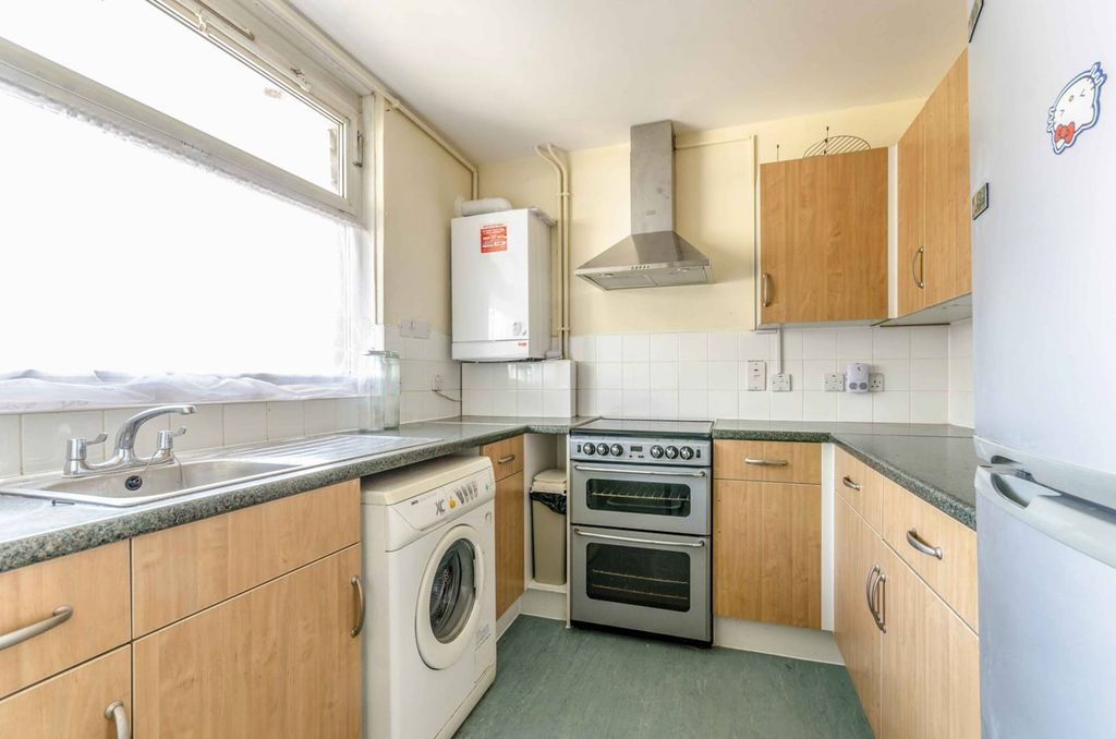 Property photo 1 of 9