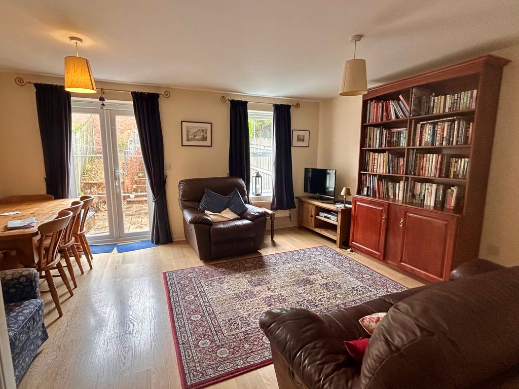 Property photo 3 of 10 Gallery