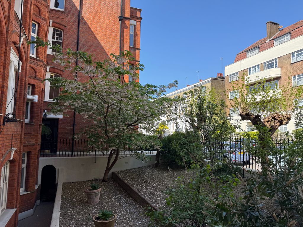 Property photo 2 of 30