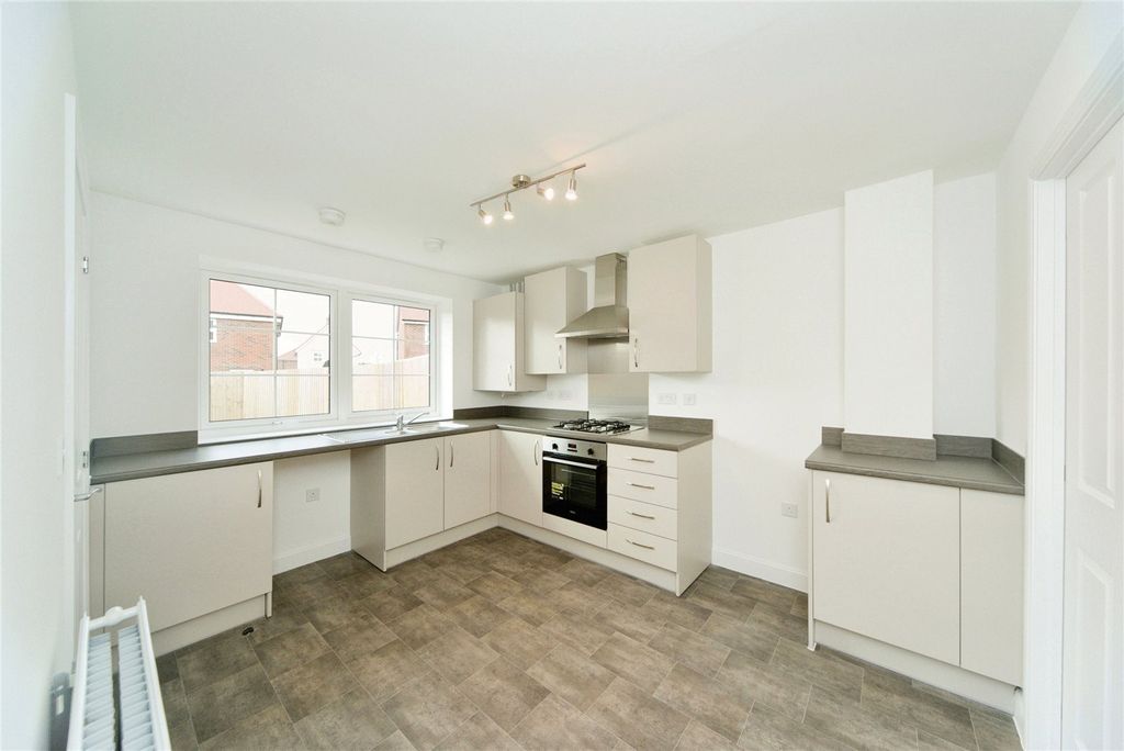Property photo 1 of 12 Kitchen Diner