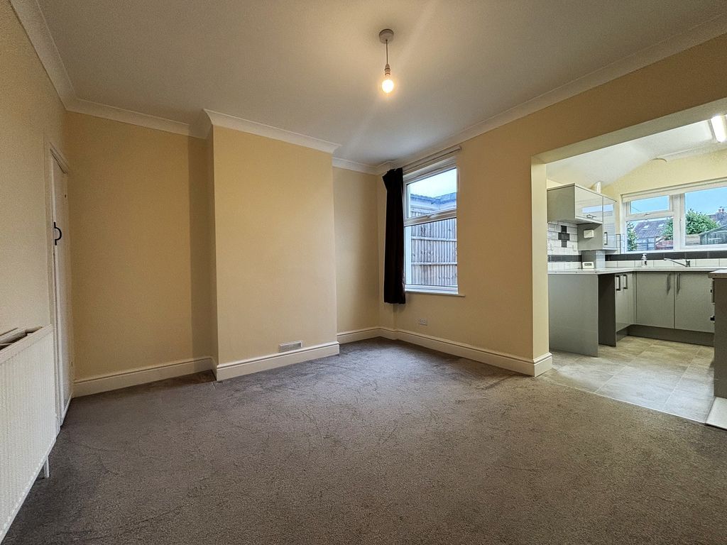 Property photo 3 of 8 Photo 14