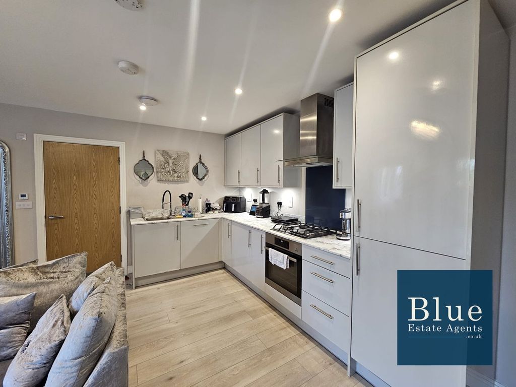 Property photo 2 of 16 Open Plan Kitchen