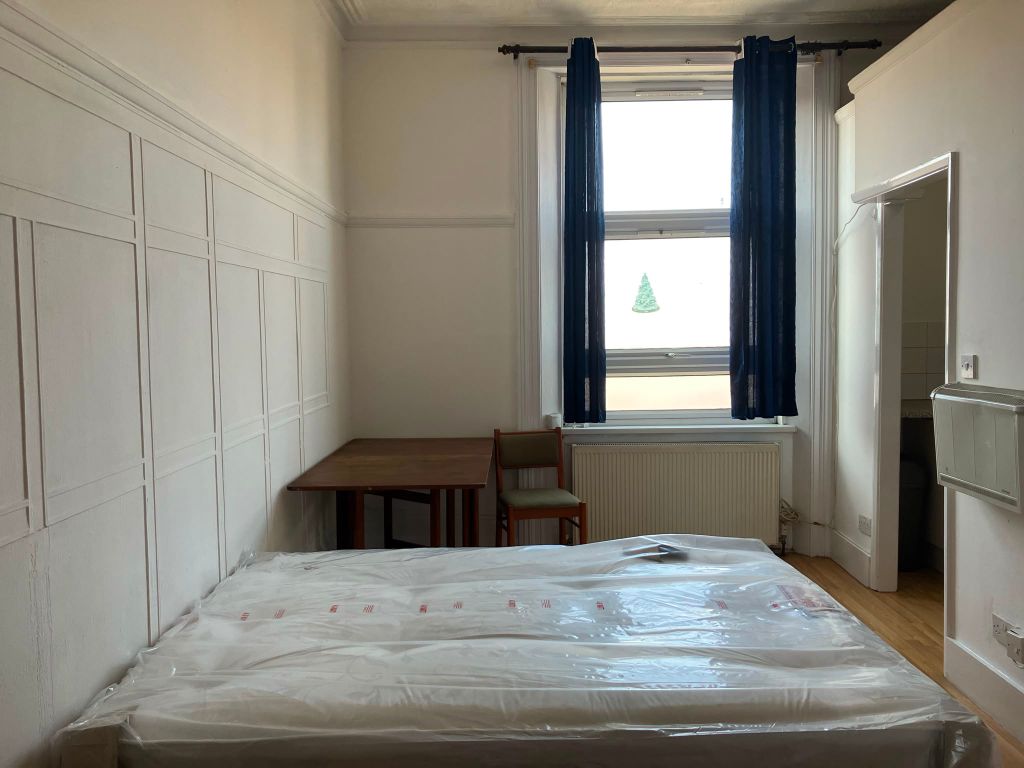 Property photo 1 of 3