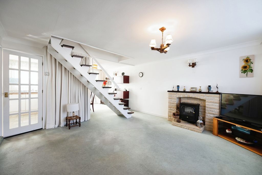 Property photo 3 of 20 Pbox-Img.Jpg