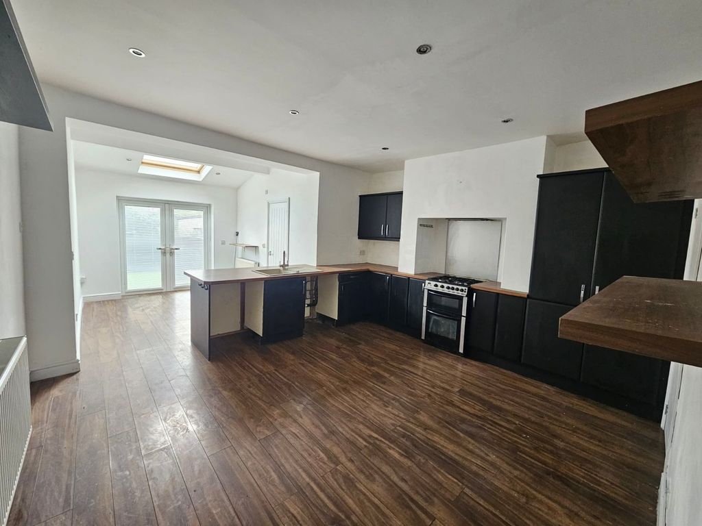 Property photo 3 of 15 Picture No. 29