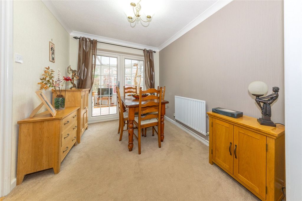 Property photo 2 of 17 Dining Room