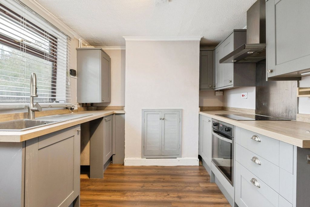 Property photo 2 of 15 Pbox-Img.Jpg