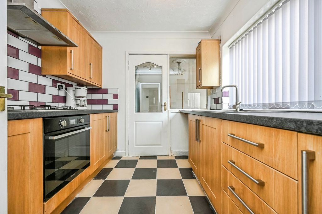 Property photo 3 of 17 Photo