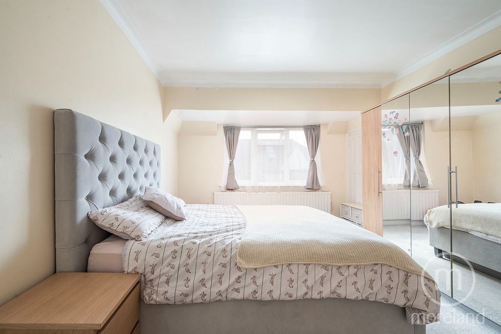 Property photo 2 of 11 2458311