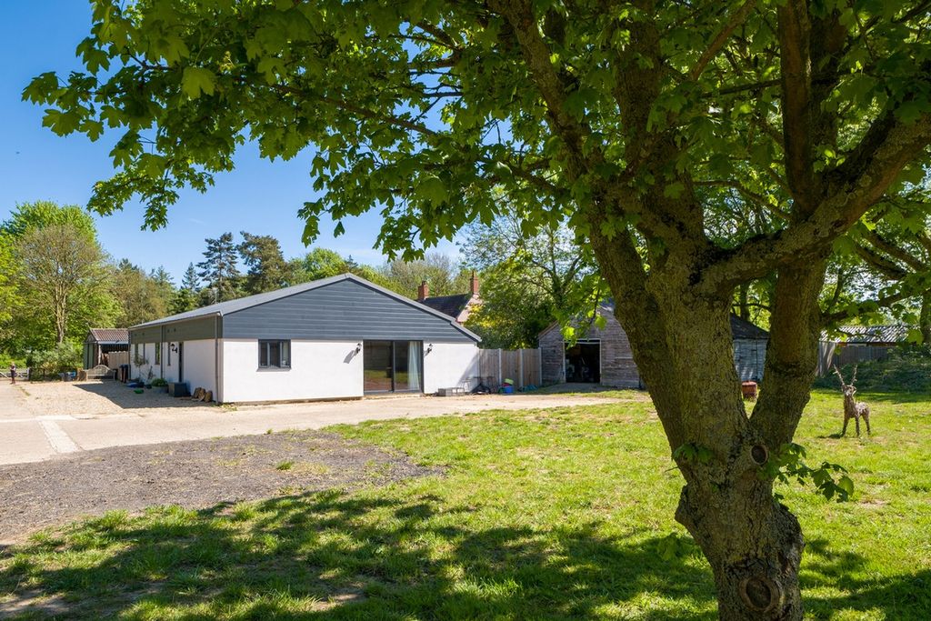 Property photo 1 of 33