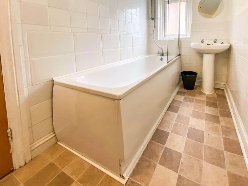 Additional image 10 of 6 bed detached house to rentWaterloo Road, Winton BH9