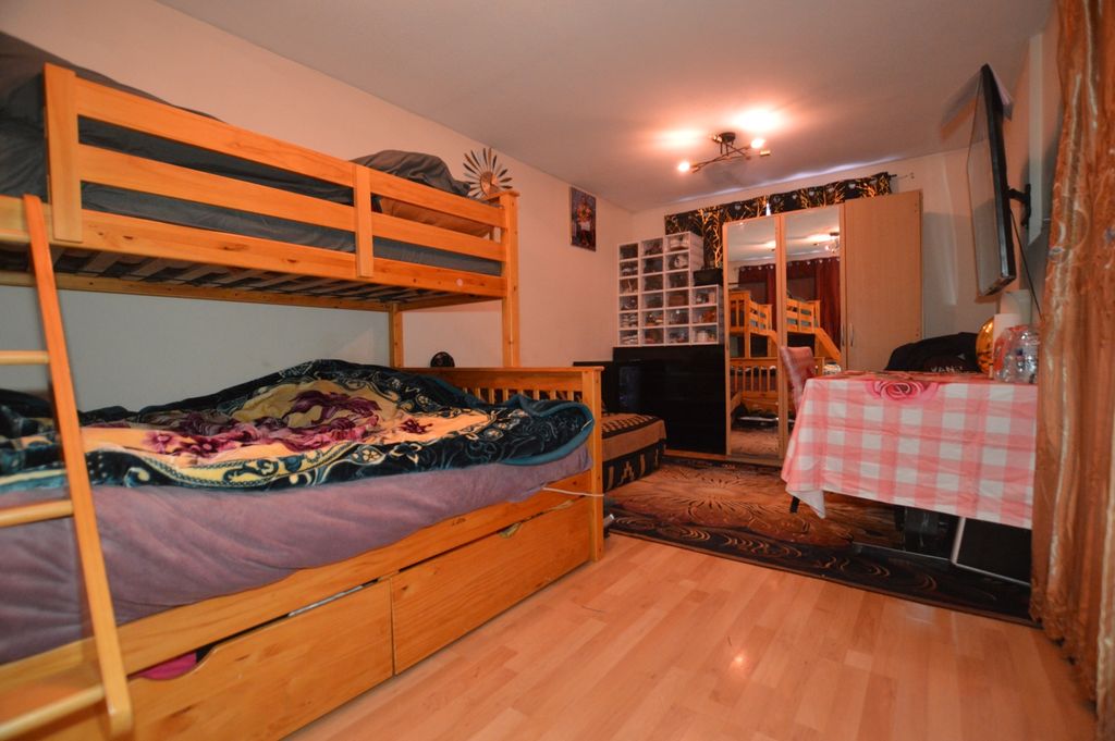 Property photo 3 of 6 Dsc_0776