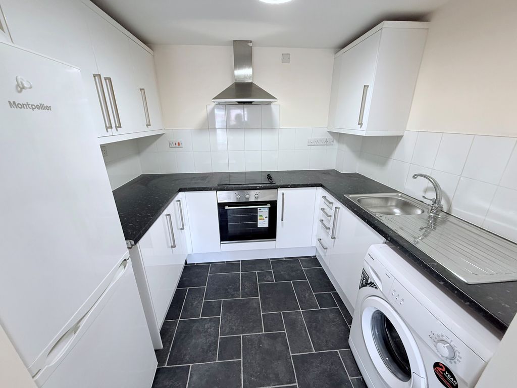 Property photo 1 of 4