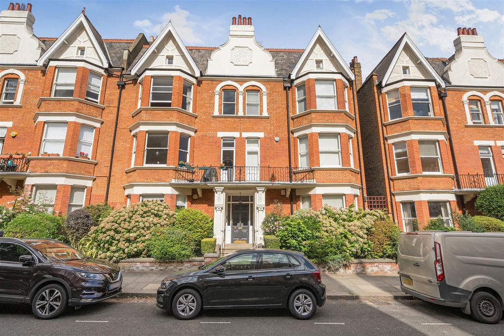 Property photo 1 of 8