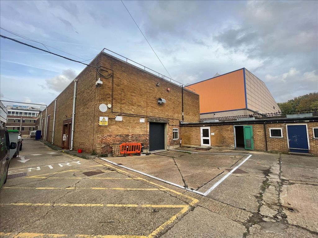 Property photo 1 of 14