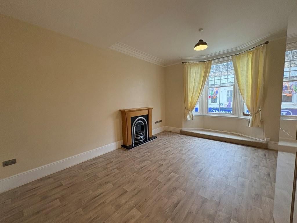 Property photo 2 of 9 Sitting Room