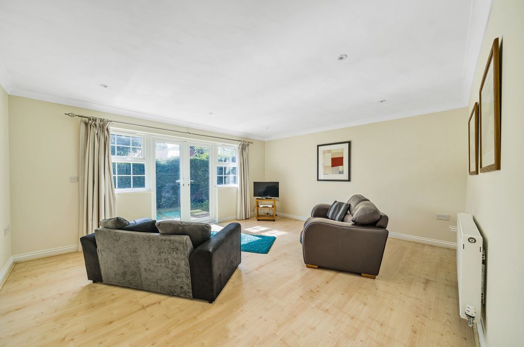 Property photo 2 of 14 989216 (3).Jpg