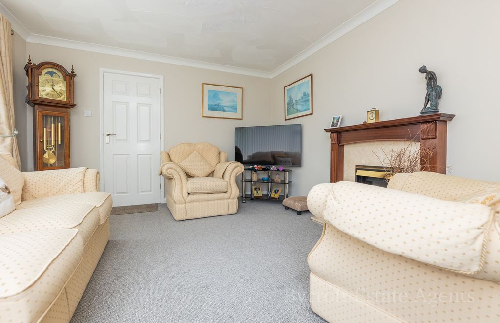 Property photo 3 of 15