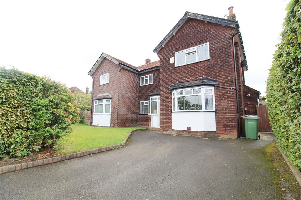 Property photo 1 of 15 External