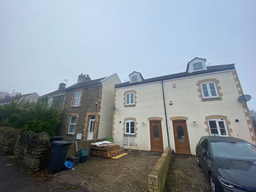 Property photo 1 of 9 Front