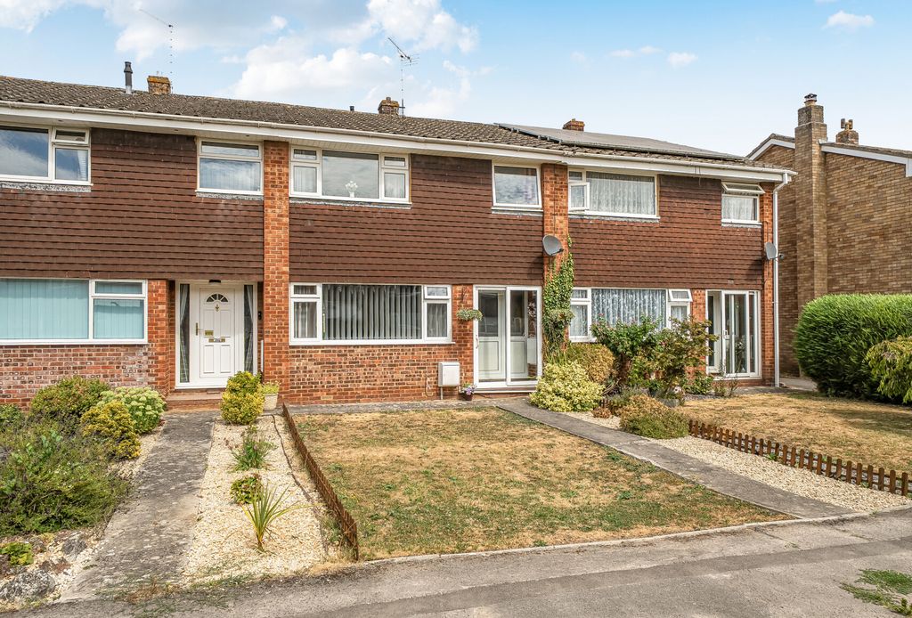 Property photo 1 of 20 Underhill Road