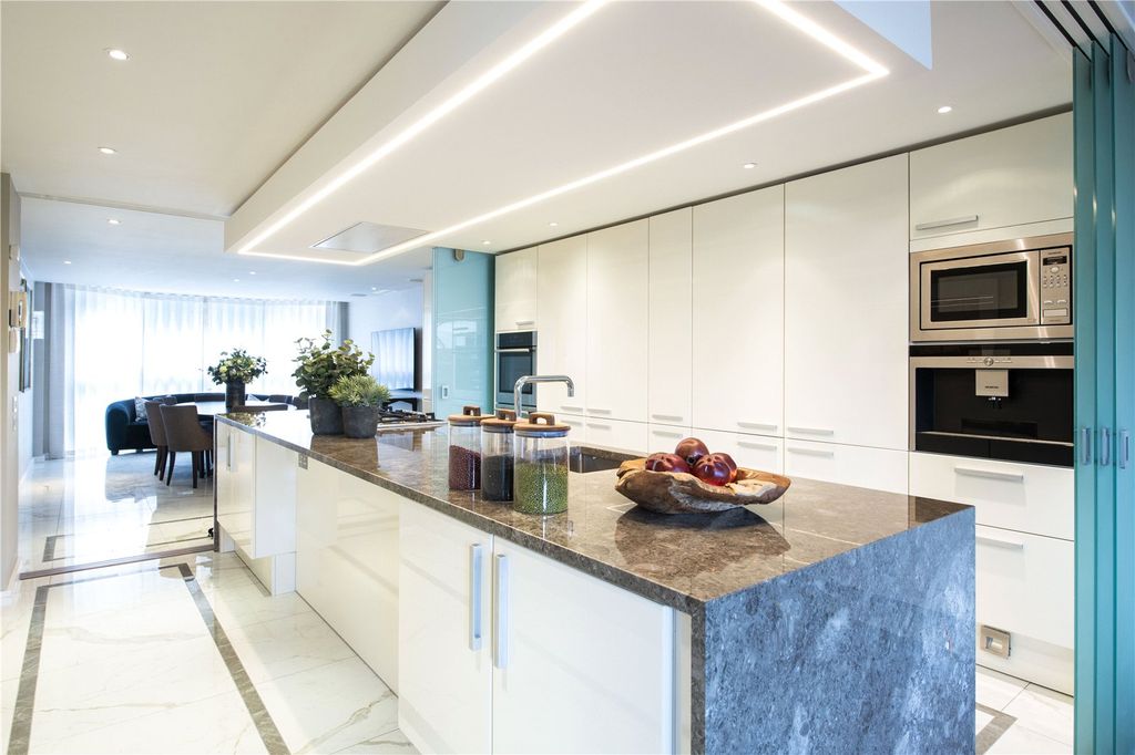 Property photo 2 of 14 Picture No. 07