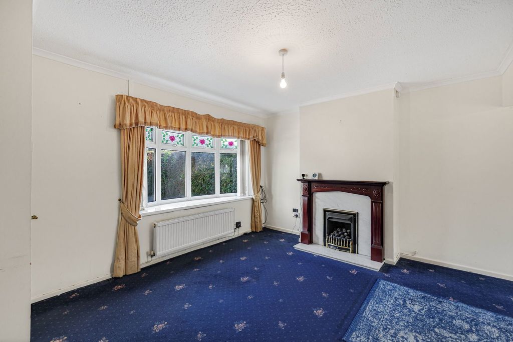 Property photo 3 of 23