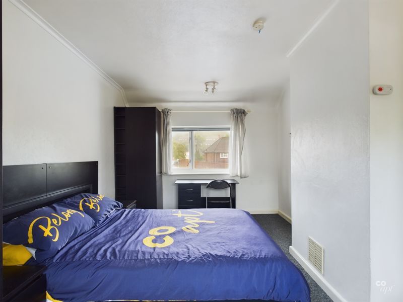 Property photo 2 of 9 Photo 11