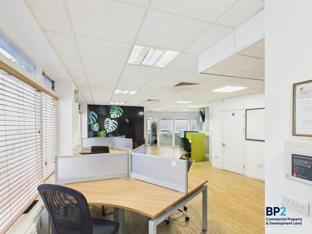 Property photo 1 of 11 Cam03725G0-Pr0092-Still001.Jpg