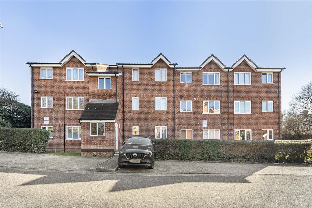 Property photo 2 of 15 2