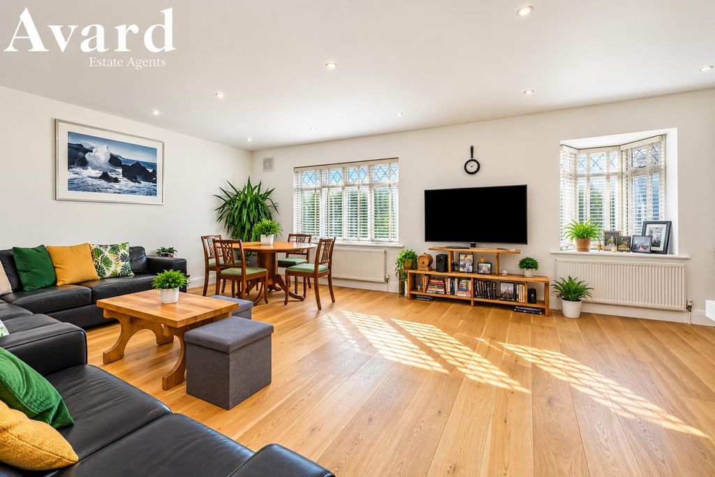 Property photo 1 of 29 931.Png