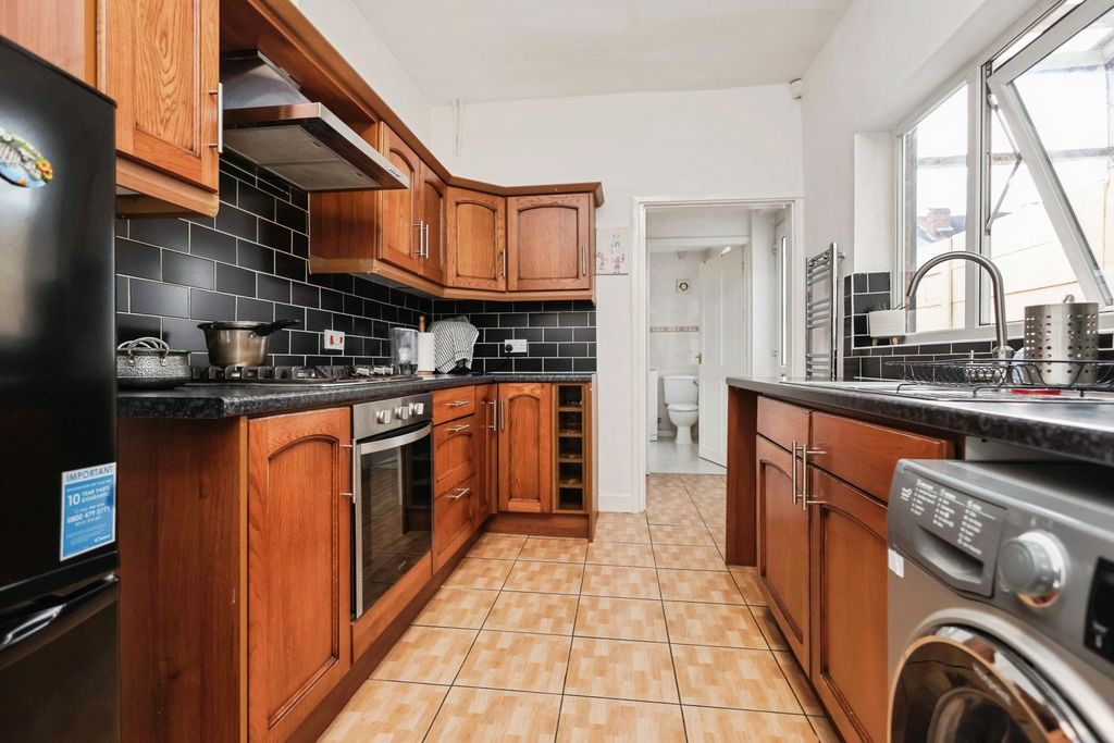 Property photo 3 of 12 Photo