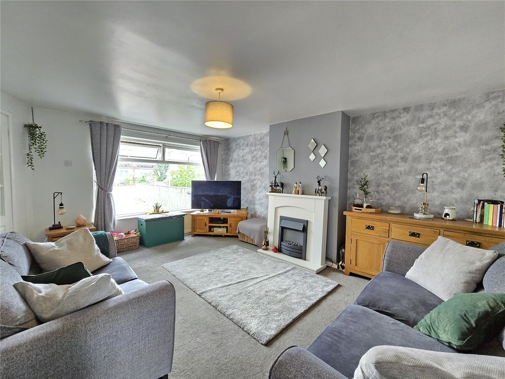 Property photo 3 of 18 Picture No. 13
