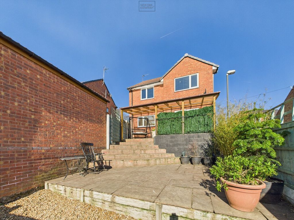 Property photo 2 of 28