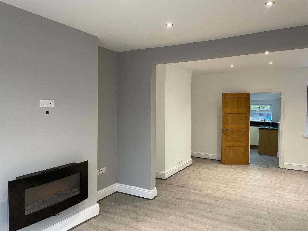 Property photo 3 of 7 Lounge