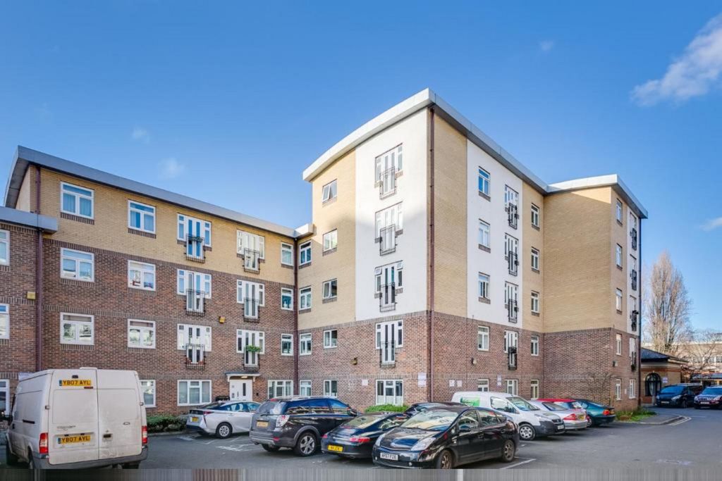 Property photo 1 of 9