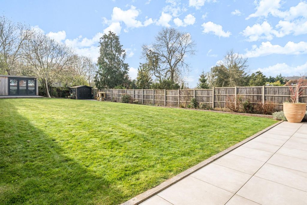 Property photo 3 of 16 Picture 3