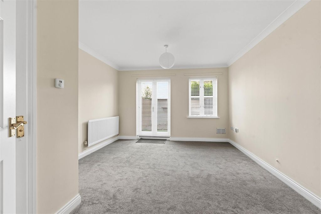 Property photo 2 of 15 Lounge 2.Jpg