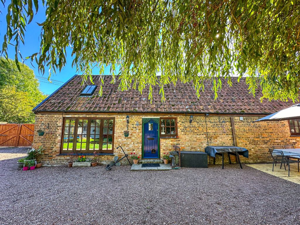 Property photo 1 of 21 4497023