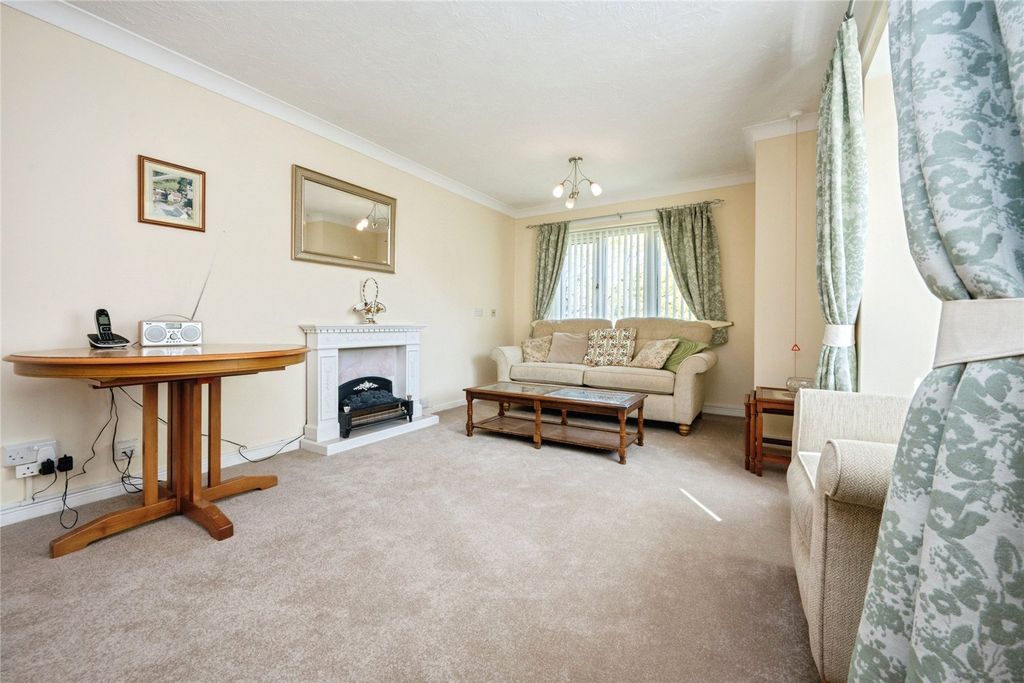 Additional image 6 of 2 bed flat for saleRosebury Court, Water Lane, Leighton Buzzard, Bedfordshire LU7