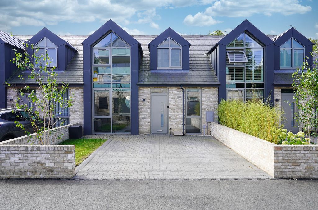 Property photo 1 of 34