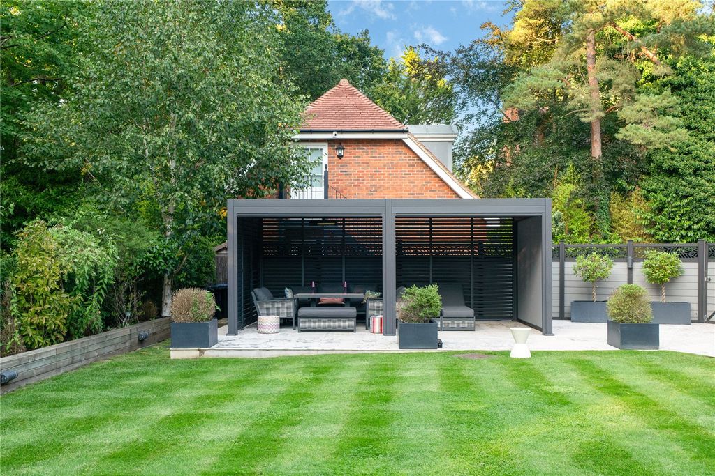 Property photo 3 of 20 Detached Loggia