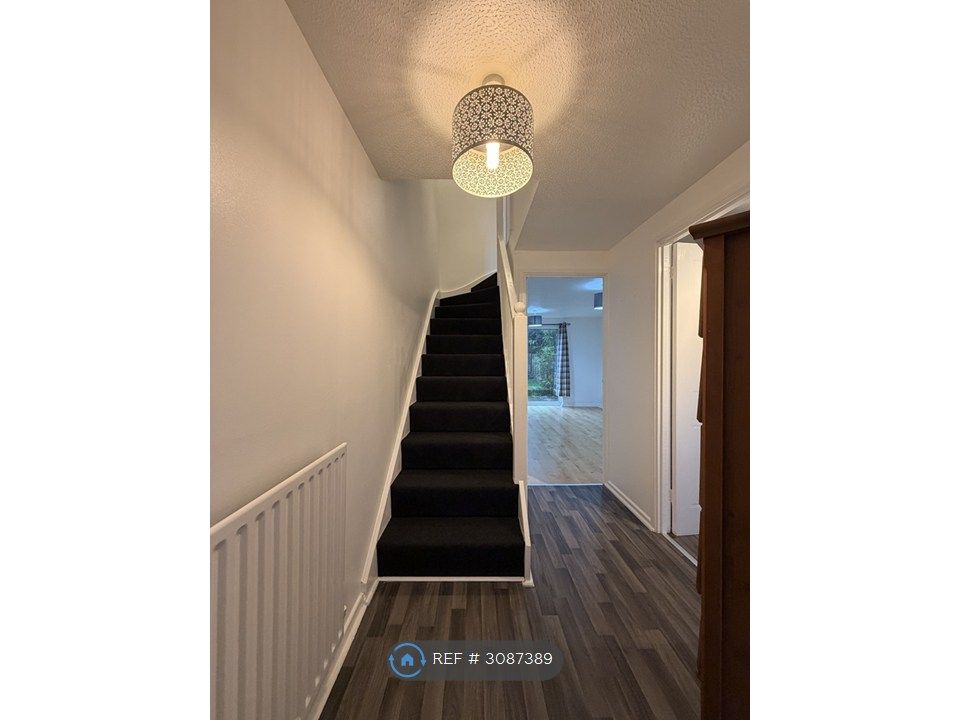 Property photo 3 of 23 Hallway